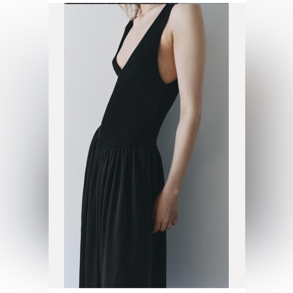 Nwot Zara zw collection v neck Elegant Black Sleeveless Dress
